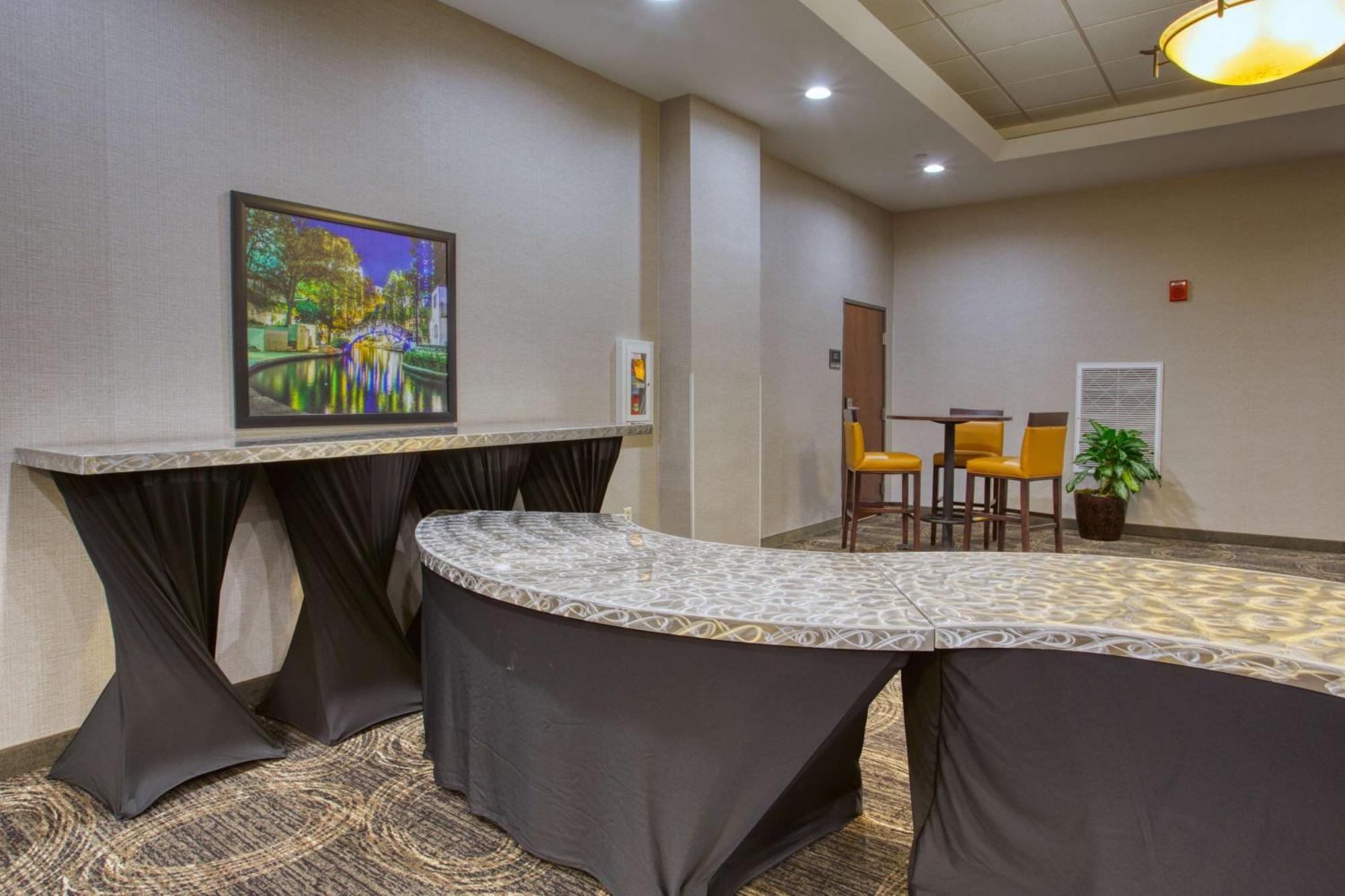 Hotel Drury Inn&suites Near La Cantera San Antonio