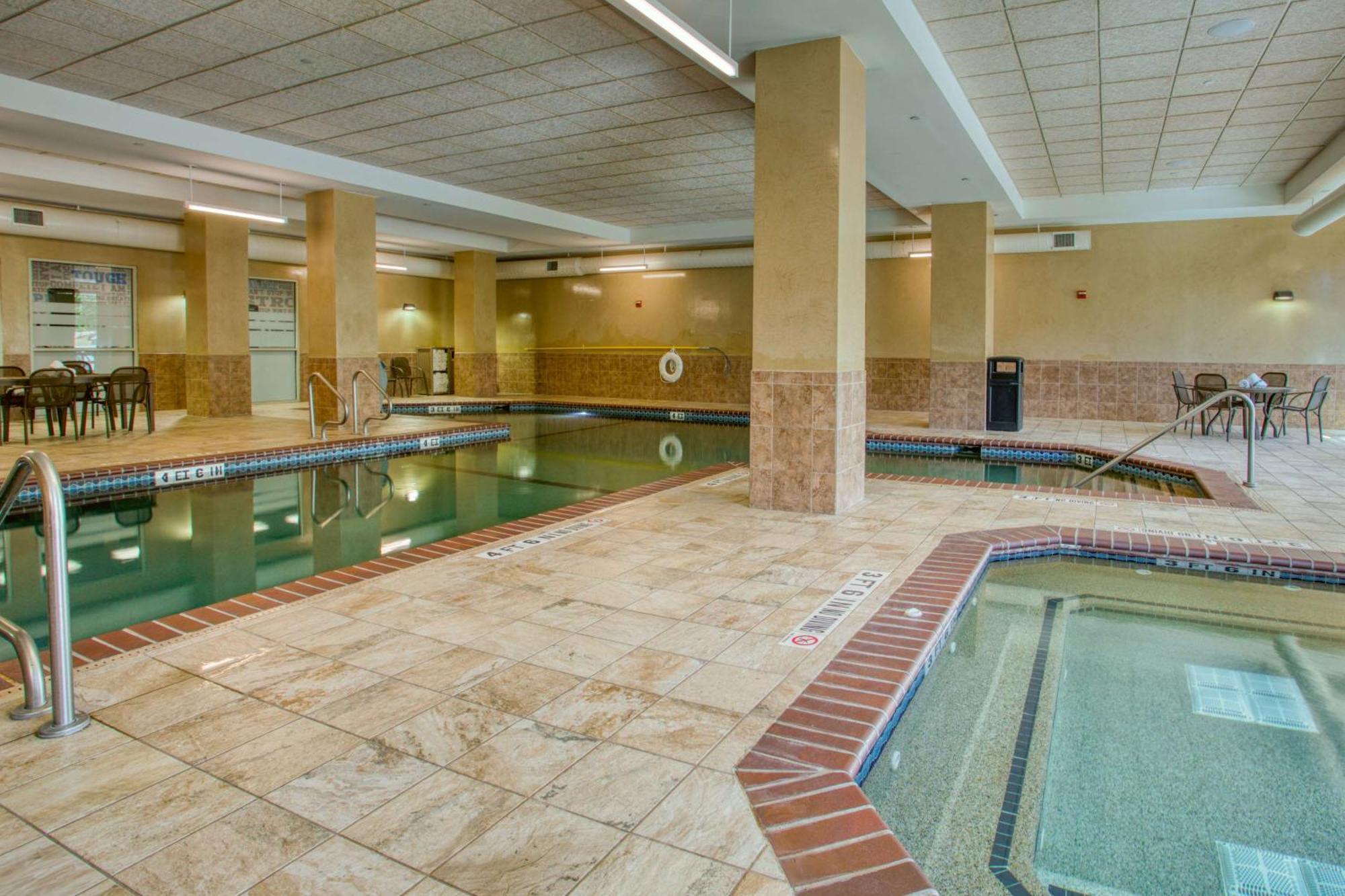 Drury Inn&suites Near La Cantera Hotel