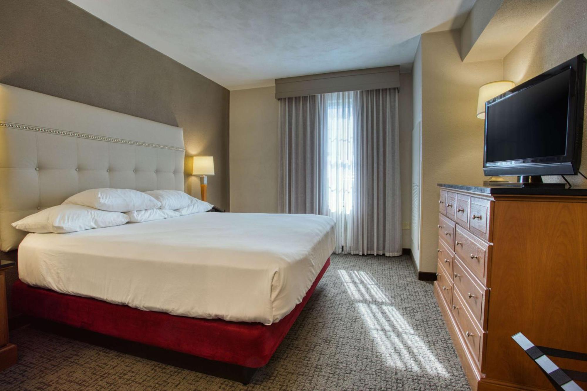 Hotel Drury Inn&suites Near La Cantera 3*
