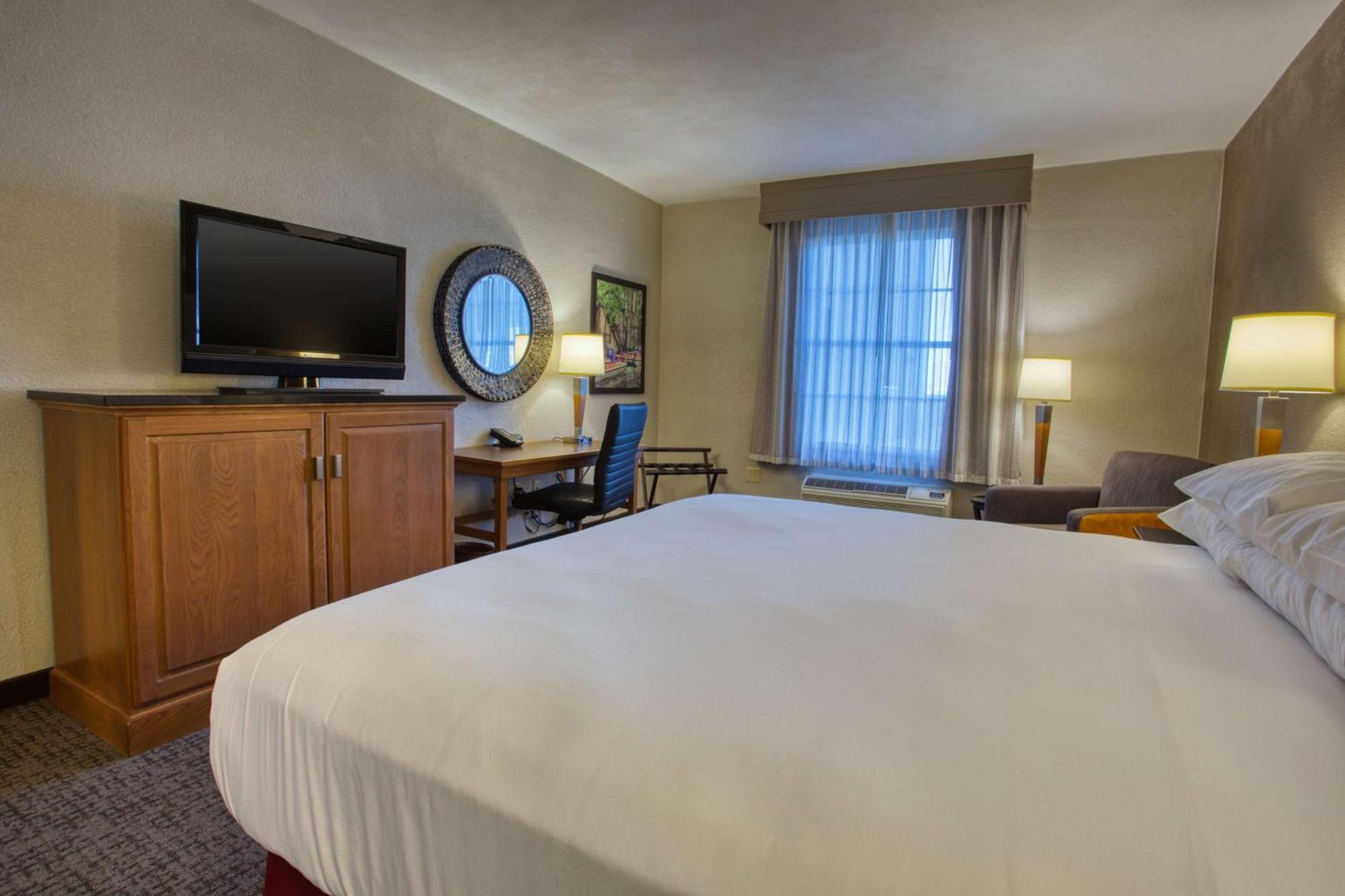 Drury Inn&suites Near La Cantera Hotel 3*